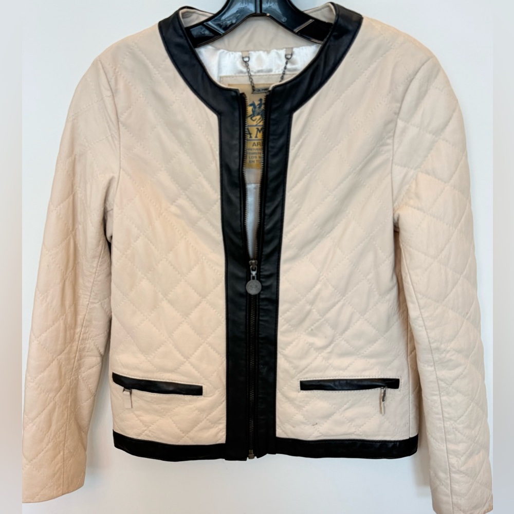 Beautiful La Martina leather jacket in excellent condition